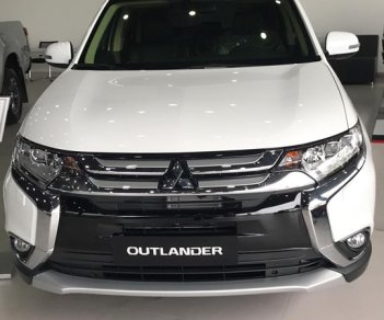 Mitsubishi Outlander CVT 2019 - Bán Outlander 2019 tặng bộ ghế da và bộ phụ kiện lên đến 25 triệu