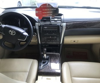 Toyota Camry E 2015 - Bán Camry 2.0E 2015 màu ghi xanh, hiếm chỉ còn một con