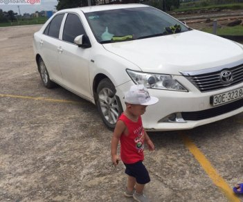 Toyota Camry 2013 - Bán xe Toyota Camry năm 2013, màu trắng