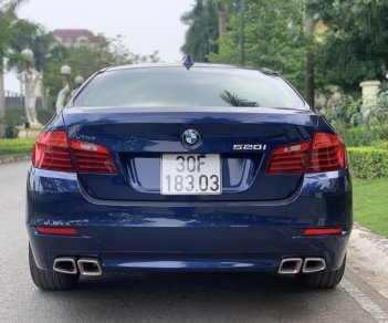 BMW 5 Series 520i 2016 - BMW 5 Series 520i năm sản xuất 2016, màu xanh lam, nhập khẩu