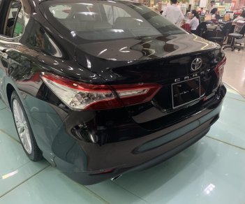 Toyota Camry 2.0E 2019 - Toyota Camry 2.0E 2019 giao xe ngay
