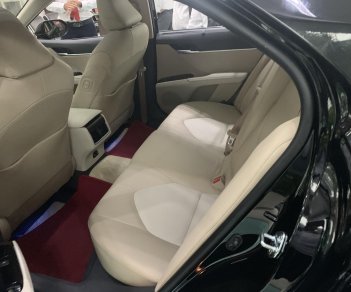 Toyota Camry 2.0E 2019 - Toyota Camry 2.0E 2019 giao xe ngay