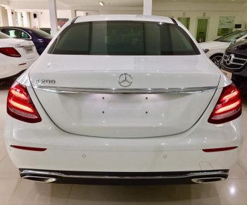 Mercedes-Benz E class E200 New Model 2019 - Cần bán xe Mercedes E200 New Model năm 2019, màu trắng