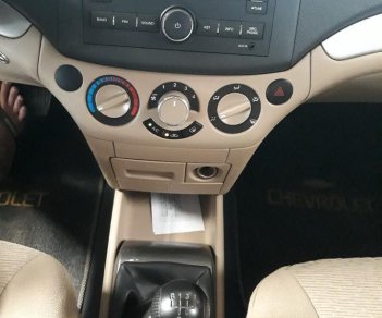 Chevrolet Aveo LT 2017 - Cần bán xe Chevrolet Aveo LT 2017, số sàn, màu đỏ