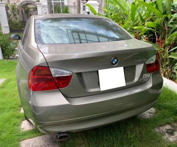 BMW 3 Series 320i 2008 - Gia đình cần bán xe Bmw 320i 2008, số tự động, màu vàng cát