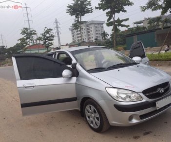 Hyundai Getz MT 1.0 2011 - Gia đình bán chiếc xe Hyundai Getz số sàn, 5 chỗ, sx 2010, đăng kí lần đầu 2011