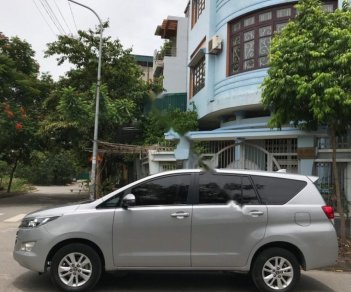 Toyota Innova 2.0E  2018 - Bán xe Toyota Innova 2.0E 2018, số sàn, màu ghi bạc, màu này rất sang trọng và đẹp