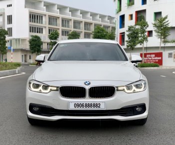 BMW 3 Series 320i 2016 - Bán BMW 320i LCI màu trắng/kem model 2017