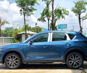 Mazda CX 5 2018 - Duy nhất 1 chiếc Mazda CX5 2.0L 2WD new 100% ưu đãi tốt nhất cả nước màu lạ tìm chủ mới