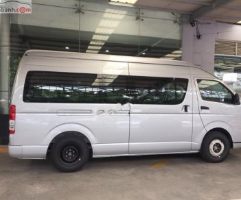 Toyota Hiace 3.0 2019 - Bán ô tô Toyota Hiace 3.0 năm 2019, màu bạc, xe nhập, mới 100%