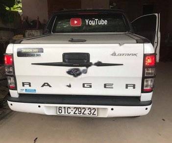 Ford Ranger XLS 2.2L 4x2 AT 2017 - Bán Ford Ranger XLS số tự động, màu trắng, đời 2017, xe lên đồ như Wildtrak