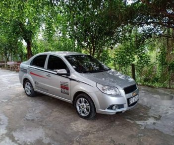 Chevrolet Aveo 2018 - Cần bán gấp Chevrolet Aveo sản xuất năm 2018, màu bạc như mới, giá 350tr