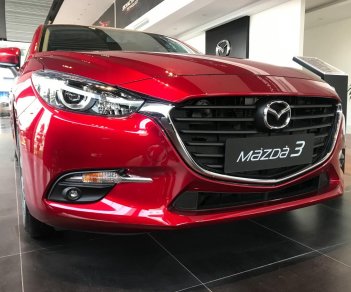 Mazda 3 Luxury 2019 - Bán Mazda 3 2019 giá tốt nhất và ưu đãi tiền mặt, xe có sẵn giao ngay, hỗ trợ trả góp 90%, liên hệ 0938907540