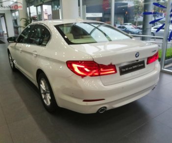 BMW 5 Series 520i 2018 - Bán xe BMW 520i năm 2018, màu trắng, xe nhập