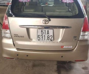 Toyota Innova G SR 2010 - Bán Toyota Innova G SR đời 2010, xe gia đình, màu vàng cát