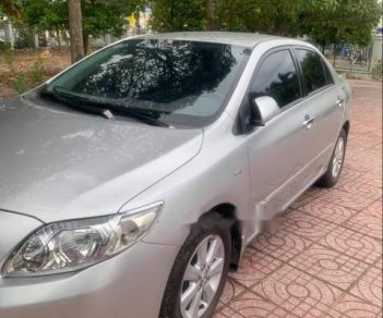 Toyota Corolla altis 2010 - Cần bán xe Toyota Corolla altis năm sản xuất 2010, màu bạc, nhập khẩu nguyên chiếc xe gia đình, giá 380tr