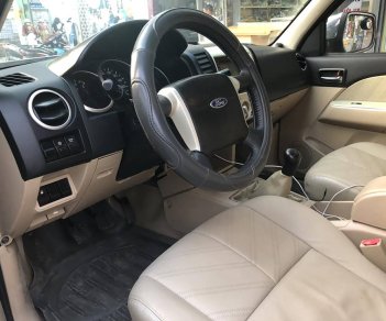 Ford Everest 2.5MT 2011 - Cần bán xe Ford Everest 2011 số sàn máy dầu, màu hồng phấn