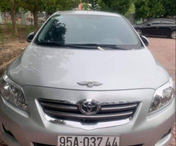 Toyota Corolla altis 2010 - Cần bán xe Toyota Corolla altis năm sản xuất 2010, màu bạc, nhập khẩu nguyên chiếc xe gia đình, giá 380tr