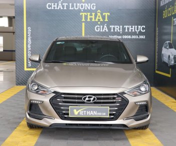 Hyundai Elantra Sport Turbo 1.6AT 2018 - Bán ô tô Hyundai Elantra Sport Turbo 1.6AT năm sản xuất 2018, màu vàng