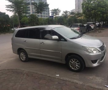 Toyota Innova 2013 - Cần bán xe Toyota Innova đời 2013, màu bạc