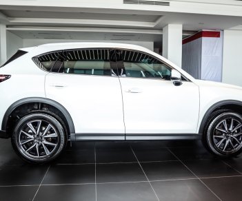 Mazda CX 5   Premium 2.5 FWD 2019 - Xe giao ngay - Chiếc cuối cùng - giá 849 tr cho CX5 2.5 FWD trắng hoặc đỏ