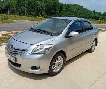 Toyota Vios E 2011 - Bán Toyota Vios E năm 2011, màu bạc