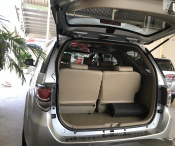 Toyota Fortuner G 2015 - Bán Fortuner G 2015, phù hợp kinh doanh, khách thiện chú đến showroom giả ngay 30tr