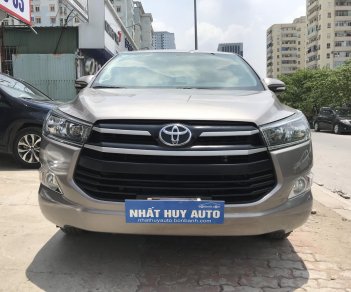 Toyota Innova 2.0E 2016 - Bán xe Toyota Innova 2.0E năm 2016, màu xám (ghi) giá cạnh tranh