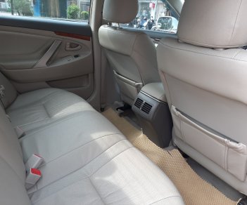 Toyota Camry 2.4G 2009 - Cần bán xe Toyota Camry 2.4G 2009, màu bạc, 545tr