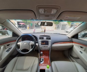 Toyota Camry 2.4G 2009 - Cần bán xe Toyota Camry 2.4G 2009, màu bạc, 545tr