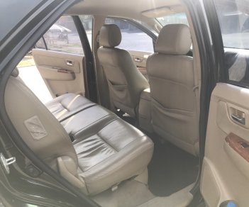 Toyota Fortuner 2009 - Cần bán xe Toyota Fortuner 2.7V 4x4AT năm 2009, màu đen, 1 chủ, xe cực gắt, xuất sắc