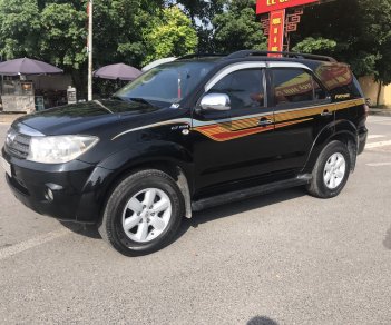 Toyota Fortuner 2009 - Cần bán xe Toyota Fortuner 2.7V 4x4AT năm 2009, màu đen, 1 chủ, xe cực gắt, xuất sắc