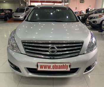 Nissan Teana 2010 - Cần bán xe Nissan Teana sản xuất 2010, màu bạc, nhập khẩu