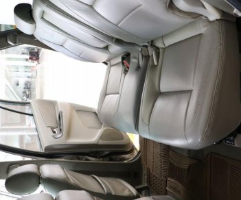 Toyota Innova E 2.0MT 2015 - Cần bán Toyota Innova E 2.0MT đời 2015, màu nâu giá cạnh tranh