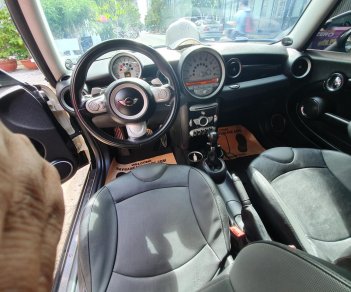 Mini Cooper 1.6 Turbo S 2011 - Cần bán Mini Cooper S 2011 option hơn 200tr cực đẹp