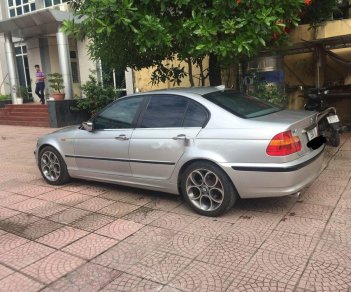 BMW 3 Series 318i 2003 - Bán ô tô BMW 3 Series 318i sản xuất năm 2003, màu bạc, xe nhập chính chủ