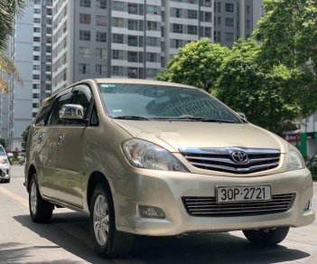 Toyota Innova   V  2009 - Bán xe Toyota Innova V số tự động 2.0 màu vàng cát rất đẹp