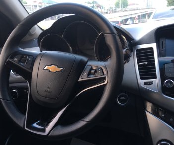 Chevrolet Cruze 1.8LTZ 2015 - Cần bán xe Chevrolet Cruze 1.8 LTZ 2015, màu trắng