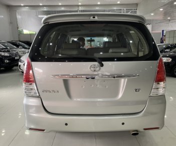 Toyota Innova 2.0G 2009 - Bán ô tô Toyota Innova 2.0G sản xuất năm 2009, màu bạc