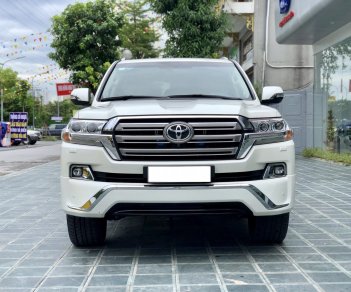 Toyota Land Cruiser VXR 2018 - Bán xe Toyota Land Cruiser VXR sản xuất năm 2018, màu trắng, nhập Dubai 0941.68.6611