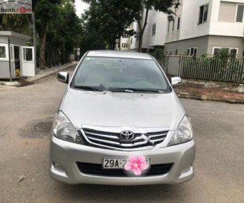 Toyota Innova 2.0G 2011 - Bán Toyota Innova 2.0G đời 2011, màu bạc, chính chủ, giá tốt