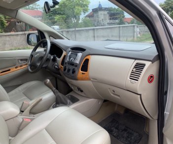 Toyota Innova 2010 - Bán Toyota Innova đời 2010, màu bạc, chỉnh chủ, giá tốt, 365 triệu đồng