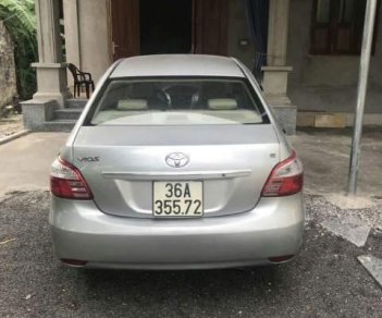 Toyota Vios E 2010 - Chính chủ bán xe Toyota Vios E đời 2010, màu bạc, nhập khẩu