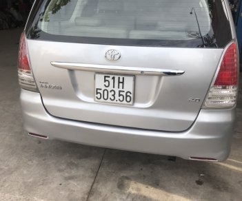 Toyota Innova 2.0G 2011 - Gia đình cần đổi xe, nên bán gấp Toyota Innova G năm 2011, màu bạc