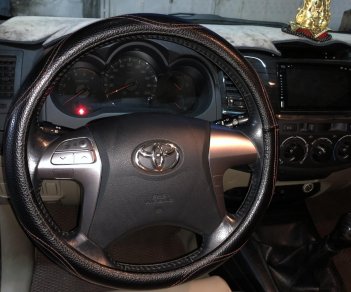 Toyota Fortuner G 2014 - Bán Toyota Fortuner G sản xuất năm 2014, màu bạc, gia đình sử dụng kỹ