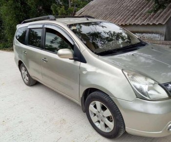 Nissan Grand livina 2011 - Gia đình bán Nissan Grand livina sản xuất năm 2011, màu vàng, nhập khẩu