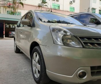 Nissan Grand livina 2011 - Bán Nissan Grand livina sản xuất năm 2011, xe nhập 