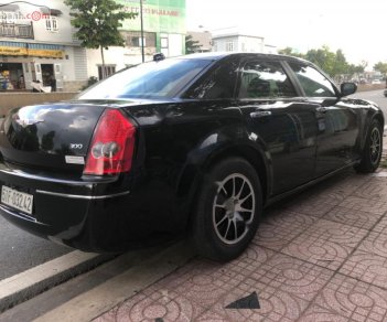 Chrysler 300C 2.7 2006 - Bán Chrysler 300C 2.7 2006, màu đen, nhập khẩu số tự động, 500 triệu