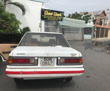 Toyota Camry 1986 - Lên đời bán Toyota Camry 1986, màu trắng, nhập khẩu  