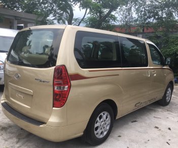 Hyundai Starex 2010 - Bán ô tô Hyundai Starex đời 2010, màu vàng, nhập khẩu nguyên chiếc, 530 triệu